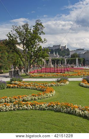 Mirabell zahrady a Hohensalzburg (salzburg, Rakousko)