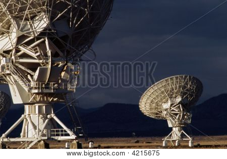 Very Large Radio Antennas