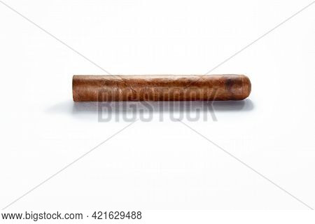 Close Up View Of Nice Robusto Cuban Cigar On White Back