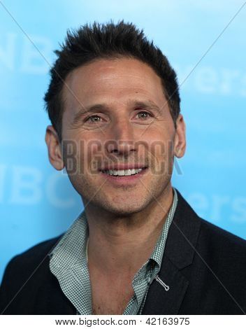 LOS ANGELES - JAN 06: MARK FEUERSTEIN ankommer til TCA vinter presse Tour 2012: NBC part på januar