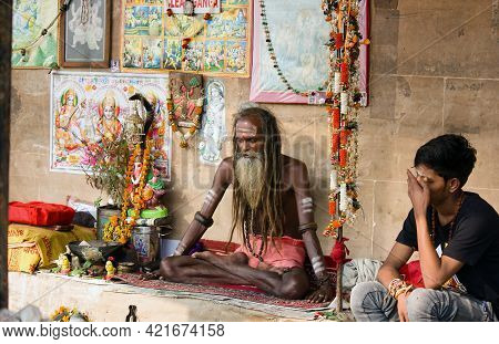 Varanasi, India - November 01, 2016: Portrait Of A Hindu White Bearded Sadhu, Pilgrim Or Aghori Baba
