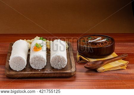 White Rice Puttu With Chana Masala Curry