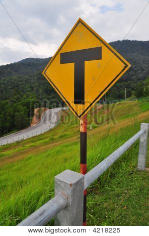 T Junction vejskilt