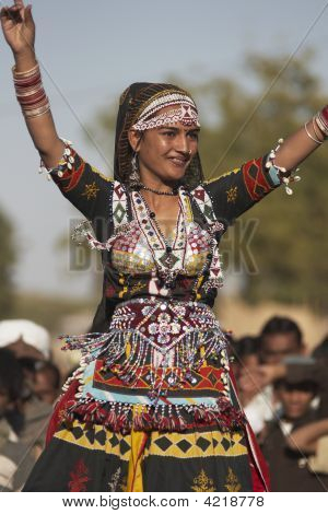 Schöne indische Tänzerin