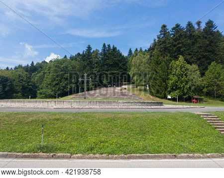 Mrakovica, Bosnia And Herzegovina-august 1, 2020:large Stairs Leading To Monument To The Revolution 