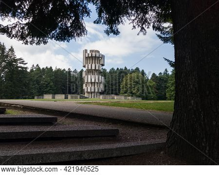 Mrakovica, Bosnia And Herzegovina-august 1, 2020:memorial Monument To The Revolution On Mrakovica, D
