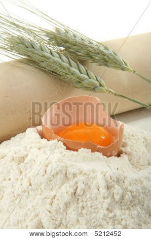Ухо Weat, четыре и яйцо
