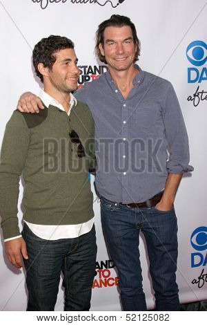 LOS ANGELES - OCT 8:  Chris Smith, Jerry O'Connell at the CBS Daytime After Dark Event at Comedy Store on October 8, 2013 in West Hollywood, CA
