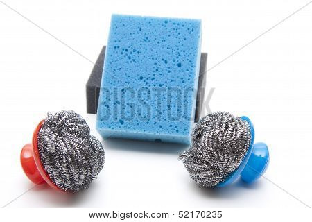 Pot scratch with cleaning sponge