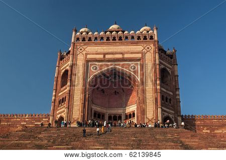 The famous entrance at Faterpur sikri Agra