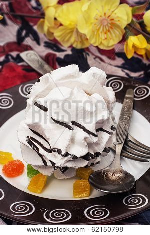 meringue-dessert