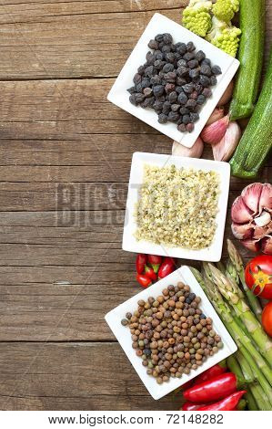 Roveja, Hemp Seeds, Black Chickpea And Vegetables