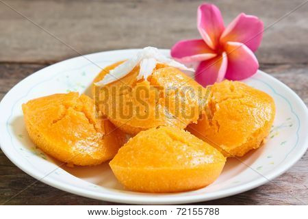 Sugarpalm Cake With Coconut.