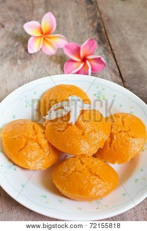 Sugarpalm Cake With Coconut.