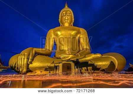 Candlelight Makha Bucha Day At Wat Muang