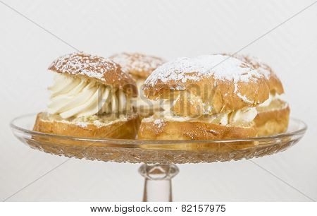 Creamy Almond Buns