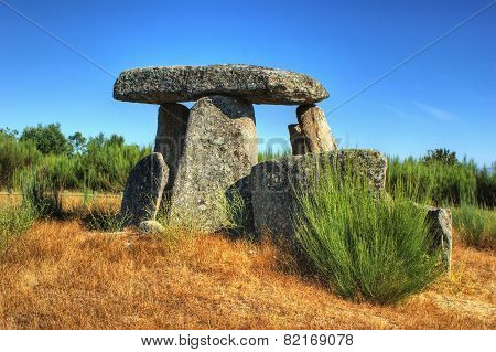 Dolmen Pedra da Orca in Gouveia