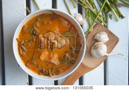 Pork curry with water spinach (Tae-pho soup)