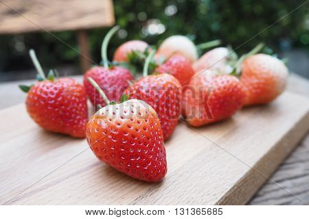 The red strawburries is very sweet  and very fresh