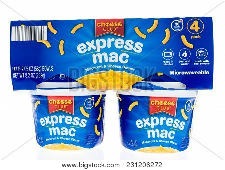 Winneconne, Wi - 9 March 2018: A Package Of Cheese Club Express Mac Macaroni And Cheese On An Isolat