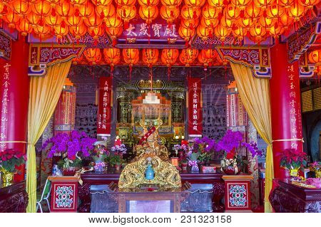 Taipei , Taiwan - Dec 08 : The Interior Of Chih Nan Temple In Taipei Taiwan On December 08 2017. Chi