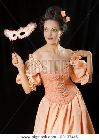ภาพ Rococo สุกใสของผู้หญิงในประวัติศาสตร์เครื่องแต่งกาย Crinoline และหน้ากาก คีย์ต่ำสุด