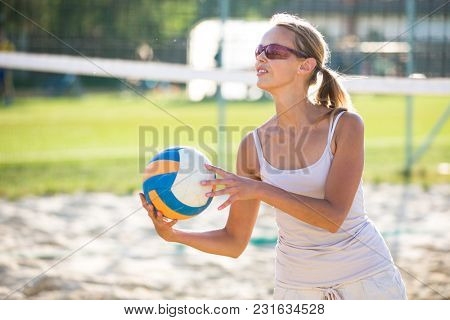 Female beachvolleyball player