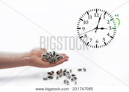 Daylight Saving Time. Dst. Wall Clock Going To Winter Time.