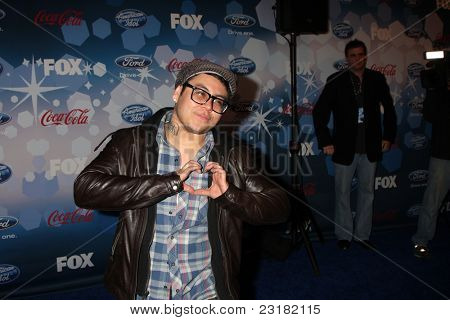 LOS ANGELES - 11 de MAR: Andrew Garcia American Idol Top 12 partido 9 de la temporada celebrada en la industria Clu