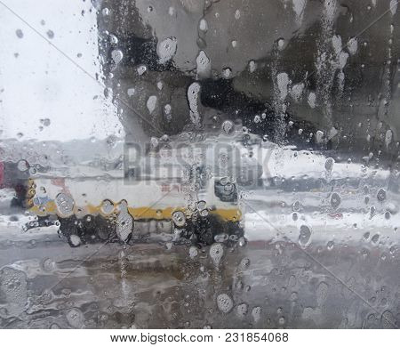 De-icing An Aircraft Wing