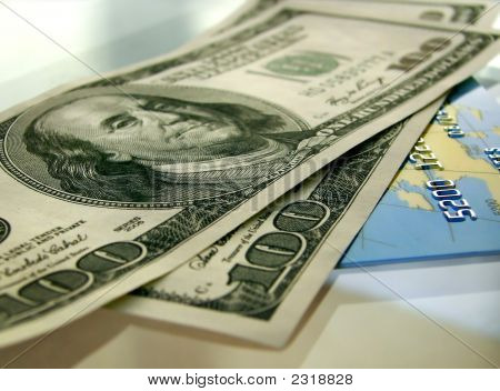 Contanti e carta di credito