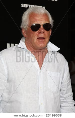 LOS ANGELES - SEP 6: Nick Nolte na světové premiéře 'Válečník' 6. září 2011 v Los Angel