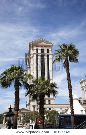 LAS VEGAS, EUA - 18 de abril: O famoso Caesers Palace Hotel em Las Vegas em 18 de abril de 2012. Em 14 M