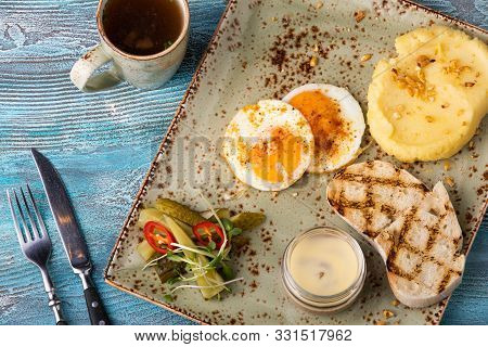 Breakfast Potatoes Mashed With Egg And Toast
