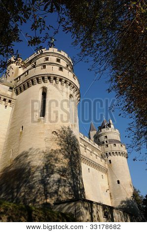 ฝรั่งเศส ปราสาท Pierrefonds ใน Picardie