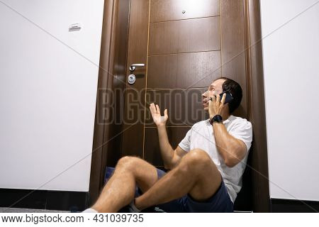 Forget House Key Outside. Waiting Locksmith Service