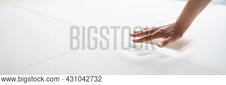 Hand Testing Orthopedic Memory Foam Core Mattress