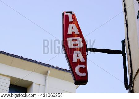Bordeaux , Aquitaine  France - 08 20 2021 : Tabac French Brand Red Logo And French Text Sign For Sto
