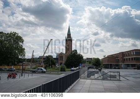 Berlin, Germany - August 11 , 2021 - View Of The Victory Column In Berlin Siegessaule And Surroundin