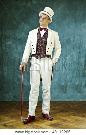 Uomo cappotto della coda