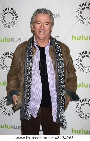 LOS ANGELES - MAR 10: Patrick Duffy přijede na akci 