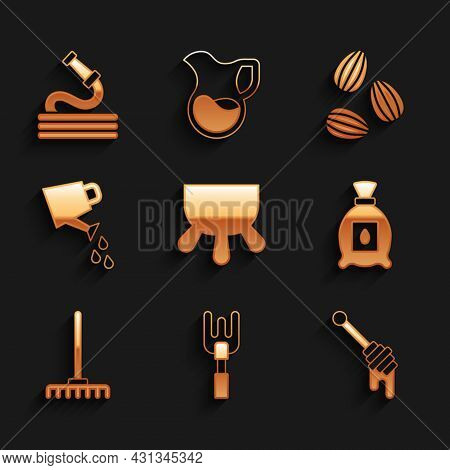Set Udder, Garden Rake, Honey Dipper Stick, Pack Full Of Seeds Of Plant, Watering Can, Seeds And Hos