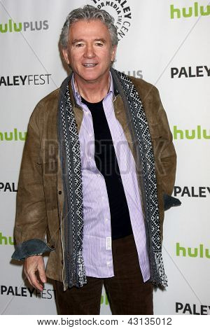 LOS ANGELES - MAR 10: Patrick Duffy přijede na akci 