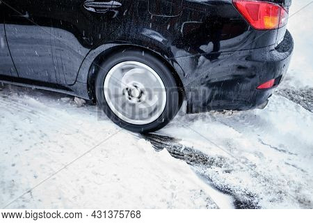 Car Stuck In The Snow, Coventry, Uk