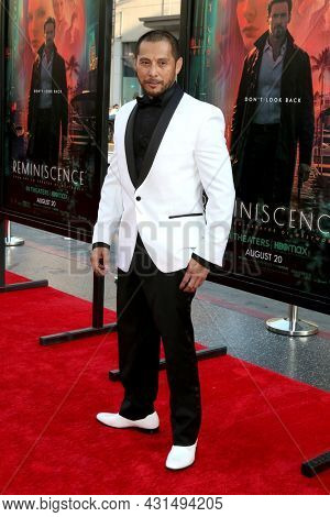 LOS ANGELES - AUG 17:  Sam Medina at the Reminiscence Los Angeles Premiere at the TCL Chinese Theater IMAX on August 17, 2021 in Los Angeles, CA