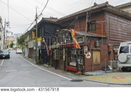 Okinawa, Japan - June 8,2019 : Street View Of Old House Near Makishi Public Market In Naha, Okinawa,
