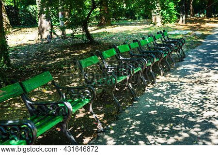 Cismigiu Park In Bucharest, Romania, 2021 View Of Cismigiu Garden, Public Park With Beautiful Paths.
