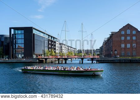 Copenhagen, Denmark - September 02, 2021: A Tourist Tour Boat In The Habor On A Sunny Day.