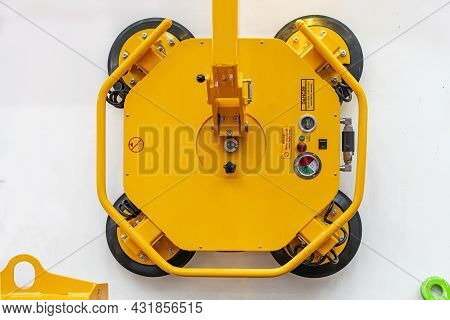 Top View Heavy Duty Power Vacuum Suction Lifter Unit For Carry And Transfer Metal Sheet Glass Plasti
