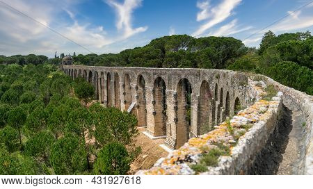 Tomar, Portugal - April 2018: Pegoes Aqueduct By The Castle And Convent Of The Order Of Christ